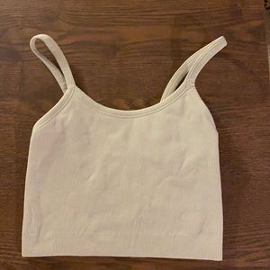 Set active body crop in Oat milk color